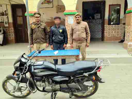 पुरकाजी Muzaffarnagar में बाइक लूट गिरोह का सफाया: फरार तीन आरोपित दबोचे गए, लूटी बाइक व तमंचा बरामद
