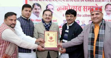 महामना और अटल को नमन: Muzaffarnagar में चिकित्सक सम्मान व कंबल वितरण से झलकी सेवा-संवेदना, सर्व ब्राह्मण महासभा का बड़ा सामाजिक संदेश