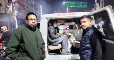 Muzaffarnagar खतौली में ठंड के बीच प्रशासन की मानवीय पहल: खुले आसमान से रैन बसेरों तक पहुंचाए गए बेसहारा लोग, अलाव स्थलों का सघन निरीक्षण