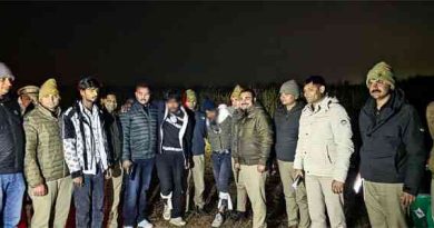तितावी Muzaffarnagar पुलिस की रात की बड़ी कार्रवाई: मुठभेड़ में तीन शातिर चोर गिरफ्तार, दो बदमाश गोली लगने से घायल, चोरी का माल और हथियार बरामद