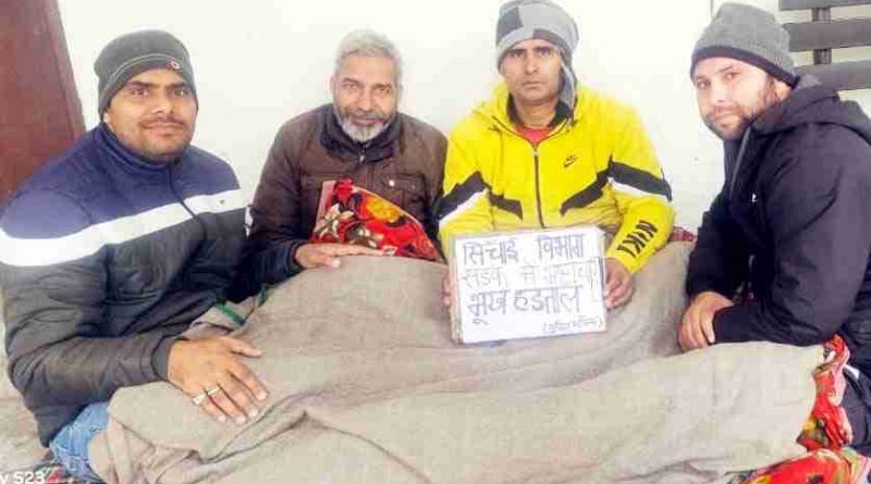 Muzaffarnagar सड़क घोटाला बना आंदोलन: सिंचाई विभाग पर भ्रष्टाचार के आरोप, आरटीआई कार्यकर्ता सुमित मलिक की भूख हड़ताल चौथे दिन भी जारी