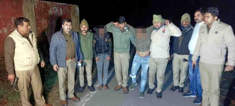 Muzaffarnagar पुलिस मुठभेड़: मीरापुर में कुख्यात हिस्ट्रीशीटर घायल, साथी गिरफ्तार, अवैध हथियार और बाइक बरामद