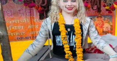 Magh Mela में सनातन की गूंज: इटली से आईं लुक्रेशिया बनीं आस्था का केंद्र, गंगा को मां और प्रयाग को तीर्थराज मानती हैं विदेशी श्रद्धालु