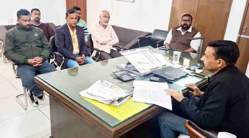 उत्तर प्रदेश आबकारी नीति 2026–27: Muzaffarnagar में थोक मदिरा अनुज्ञापियों की अहम बैठक, नवीनीकरण और स्टॉक पर निर्देश