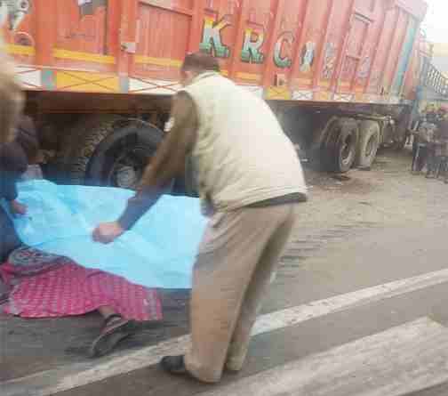 Muzaffarnagar सड़क हादसा: Nh-58 पर ट्रैक्टर-ट्रॉली और ट्राले की भीषण टक्कर, चालक की मौके पर दर्दनाक मौत से हड़कंप