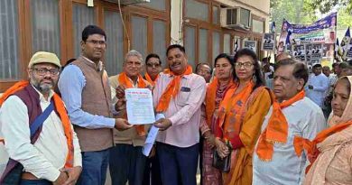 Muzaffarnagar मोती झील विवाद: मछलियों की मौत पर ठेका निरस्त करने की मांग, शुक्र तीर्थ में मोबाइल टावर का विरोध तेज