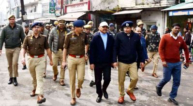 त्योहारों से पहले Muzaffarnagar में सुरक्षा का महाअभियान: डीएम-एसएसपी ने दंगा नियंत्रण बल के साथ किया फ्लैग मार्च, संवेदनशील इलाकों में सख्त निगरानी