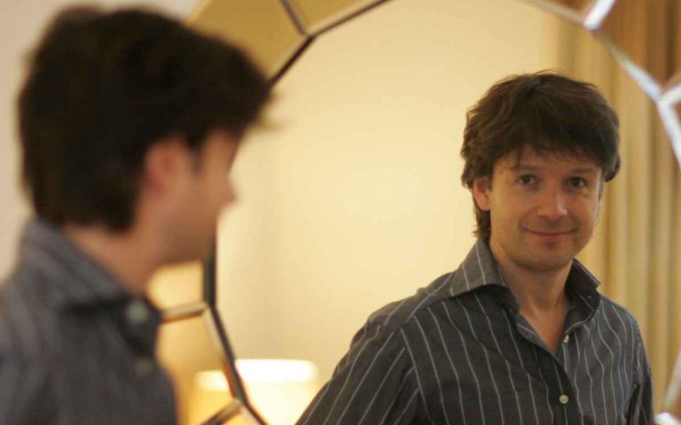 Asos के सह-संस्थापक Quentin Griffiths की थाईलैंड में संदिग्ध मौत: 17वीं मंज़िल से गिरने के बाद सवालों में घिरी अरबों की फैशन विरासत