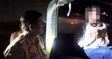 खतौली में Muzaffarnagar पुलिस मुठभेड़: चोरी के जेवर और नगदी के साथ बदमाश शानवाज गिरफ्तार, फायरिंग में हुआ घायल खतौली में Muzaffarnagar पुलिस मुठभेड़: चोरी के जेवर और नगदी के साथ बदमाश शानवाज गिरफ्तार, फायरिंग में हुआ घायल