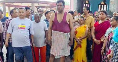 Muzaffarnagar में मंदिर परिसर में विवाद: दुकानदारों और पुजारी के बीच कहासुनी से बढ़ा मामला, पुलिस ने संभाली स्थिति