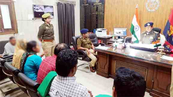 Muzaffarnagar में एसएसपी संजय कुमार वर्मा की जनसुनवाई, फरियादियों की समस्याएं सुनीं – थाना स्तर पर त्वरित समाधान के सख्त निर्देश