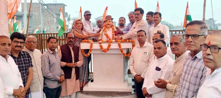 शहीद दिवस पर भोकरहेड़ी Muzaffarnagar  में भगत सिंह की प्रतिमा का अनावरण: अमृत सरोवर किनारे बना नया प्रेरणास्थल, देशभक्ति से गूंजा पूरा कस्बा