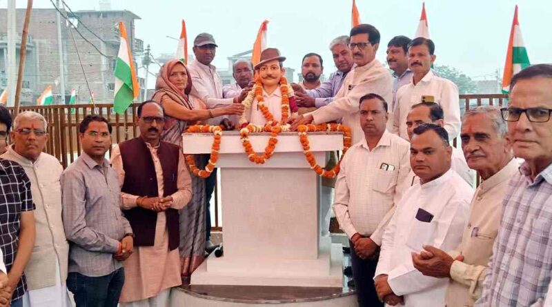 शहीद दिवस पर भोकरहेड़ी Muzaffarnagar  में भगत सिंह की प्रतिमा का अनावरण: अमृत सरोवर किनारे बना नया प्रेरणास्थल, देशभक्ति से गूंजा पूरा कस्बा