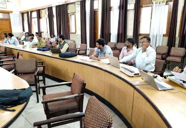 जनगणना 2027 की तैयारी तेज: Muzaffarnagar में एडीएम की अध्यक्षता में अहम बैठक, प्रशिक्षण पर जोर