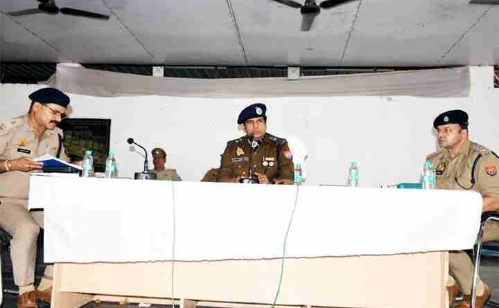 यूपी पुलिस Si भर्ती परीक्षा से पहले Muzaffarnagar में सुरक्षा कड़ी, Ssp संजय कुमार वर्मा ने पुलिस बल को दी सख्त ब्रीफिंग