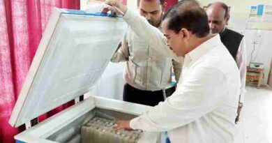 स्वास्थ्य सेवाओं की पड़ताल: Muzaffarnagar सीएमओ डॉ. सुनील तेवतिया का सीएचसी मखियाली और जिला अस्पताल इमरजेंसी का औचक निरीक्षण