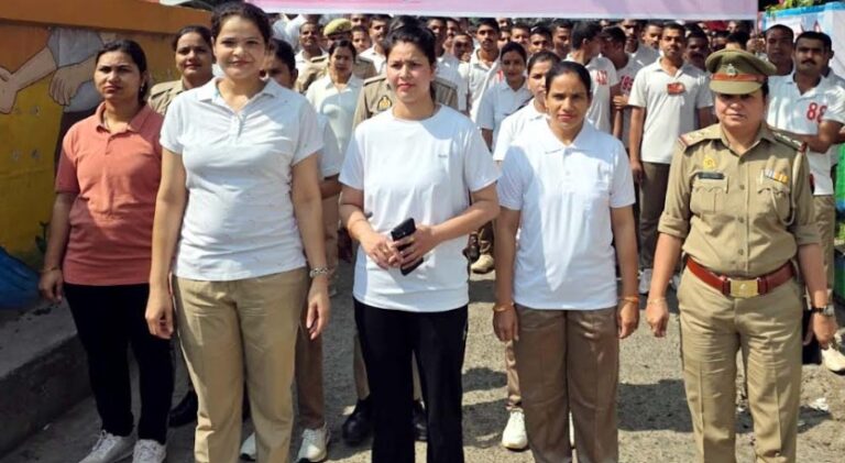 Muzaffarnagar में ‘रन फॉर शक्ति’ वूमेन मैराथन का भव्य आयोजन: मिशन शक्ति फेज-5 के तहत महिला सशक्तिकरण का दिखा जोश