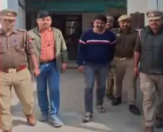 Kanpur में 9 साल बाद पकड़ा गया करोड़ों की ठगी का मास्टरमाइंड Rohan Sinha, इंसाफ मिलने पर व्यापारी ने पुलिस को खिलाई मिठाई