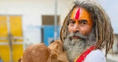 ‘फरसे वाले बाबा’ की मौत से ब्रज में बवाल: सड़क हादसा या साजिश? Mathura-आगरा हाईवे पर हजारों की भीड़, पथराव और पुलिस अलर्ट-‘Farse Wale Baba’