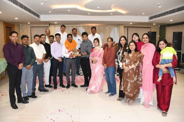 राम आशीष यादव का लखनऊ कमिश्नरेट में तबादला: Muzaffarnagar पुलिस परिवार ने भावभीनी विदाई के साथ दी नई जिम्मेदारी की शुभकामनाएं