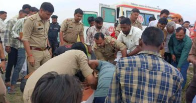 Muzaffarnagar Road Accident: तेज रफ्तार स्कूल बस की टक्कर से उजड़ा पूरा परिवार, पिता-बेटे-बेटी की मौत, मां जिंदगी से जंग लड़ रही