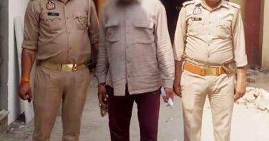 Muzaffarnagar Mission Shakti Action: एंटी रोमियो टीम ने नाजायज चाकू के साथ युवक को दबोचा, ए टू जेड तिराहे से गिरफ्तारी