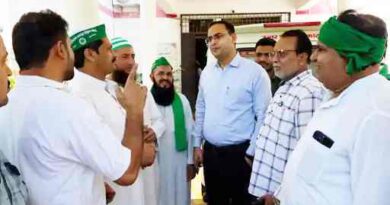 Muzaffarnagar News: महंगी किताबों पर फूटा अभिभावकों का गुस्सा, निजी स्कूलों के खिलाफ जोरदार प्रदर्शन और कार्रवाई की मांग