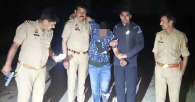 रतनपुरी में Muzaffarnagar पुलिस मुठभेड़ के बाद 2 गौकश गिरफ्तार, फायरिंग के बाद एक बदमाश घायल—गौवंश, तमंचा और बिना नंबर कार बरामद