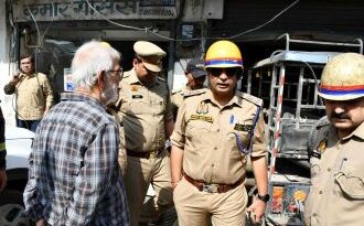 Muzaffarnagar Gas Cylinder Blast: प्रकाश चौक के पास औद्योगिक सिलेंडर में जोरदार धमाका, दो दुकानें क्षतिग्रस्त—एक युवक घायल