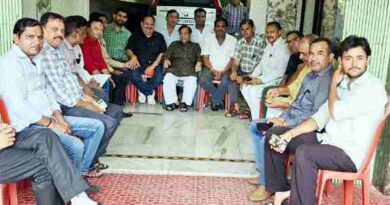 Muzaffarnagar News: मुख्यमंत्री योगी आदित्यनाथ के कार्यक्रम में भारी भागीदारी के लिए व्यापारियों से आह्वान, संयुक्त व्यापार संघ संघर्ष समिति की बैठक संपन्न