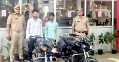 Muzaffarnagar पुलिस की सख्त कार्रवाई: दो शातिर बाइक चोर गिरफ्तार, चोरी की 2 मोटरसाइकिल बरामद