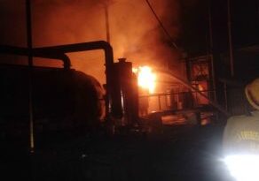 Muzaffarnagar News: जानसठ रोड टायर रीसाइक्लिंग प्लांट में भीषण आग, विनायक एंटरप्राइजेज फैक्ट्री में मचा हड़कंप