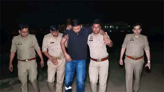 Muzaffarnagar में ‘ऑपरेशन लंगड़ा’ के तहत 20 हजार का इनामी गैंगस्टर गिरफ्तार, पुलिस मुठभेड़ में पैर में लगी गोली 1 Muzaffarnagar News