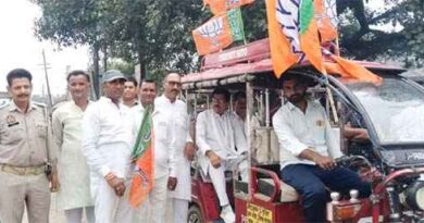 प्रधानमंत्री मोदी की अपील पर Muzaffarnagar में ईंधन बचाओ अभियान शुरू, जिला पंचायत अध्यक्ष वीरपाल निर्वाल ने की ई-रिक्शा की सवारी