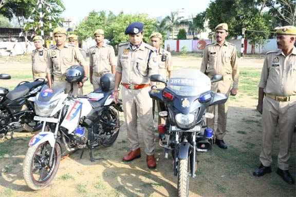 Muzaffarnagar पुलिस लाइन में Ssp संजय कुमार वर्मा का सख्त निरीक्षण, परेड से लेकर डायल-112 तक व्यवस्था की परखी गई तैयारी Muzaffarnagar पुलिस लाइन में Ssp संजय कुमार वर्मा का सख्त निरीक्षण, परेड से लेकर डायल-112 तक व्यवस्था की परखी गई तैयारी