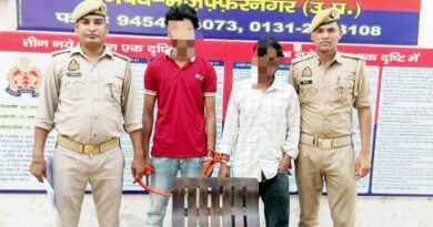 Muzaffarnagar पुलिस की बड़ी कार्रवाई: चोरी की बाइक और अवैध तमंचे के साथ दो शातिर आरोपी गिरफ्तार