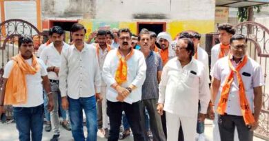 ‘राजा शिवाजी’ फिल्म को टैक्स फ्री करने की मांग तेज: Muzaffarnagar में शिवसेना का प्रदर्शन, Cm के नाम सौंपा ज्ञापन