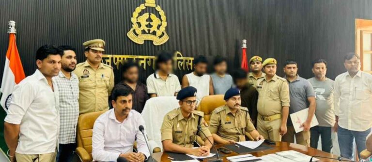 Muzaffarnagar में Ipl सट्टेबाजी गिरोह का भंडाफोड़, ऑनलाइन ऐप के जरिए चल रहा था लाखों का खेल 1 Muzaffarnagar Police