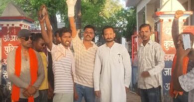 Orai में धर्मांतरण की आशंका पर हड़कंप: बस में भरकर ले जाए जा रहे 22 लोग पकड़े गए, पुलिस जांच में जुटी Vhp