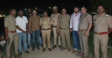 Muzaffarnagar मुठभेड़: सिसौना राजवाहे के पास पुलिस–बदमाश आमने-सामने, गांजा तस्करी गिरोह के 5 आरोपी दबोचे, दो गोली लगने से घायल