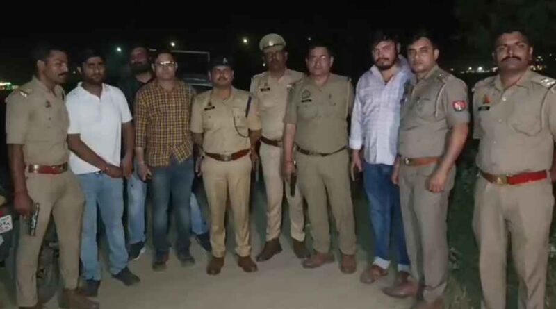 Muzaffarnagar मुठभेड़: सिसौना राजवाहे के पास पुलिस–बदमाश आमने-सामने, गांजा तस्करी गिरोह के 5 आरोपी दबोचे, दो गोली लगने से घायल
