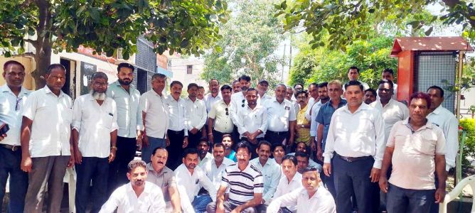 Muzaffarnagar खतौली में ई-रजिस्ट्री और रजिस्ट्री कार्यालयों के निजीकरण के विरोध में उबाल, अधिवक्ताओं ने बंद रखे चैंबर, तहसील परिसर में दिनभर चला धरना 1 Muzaffarnagar News