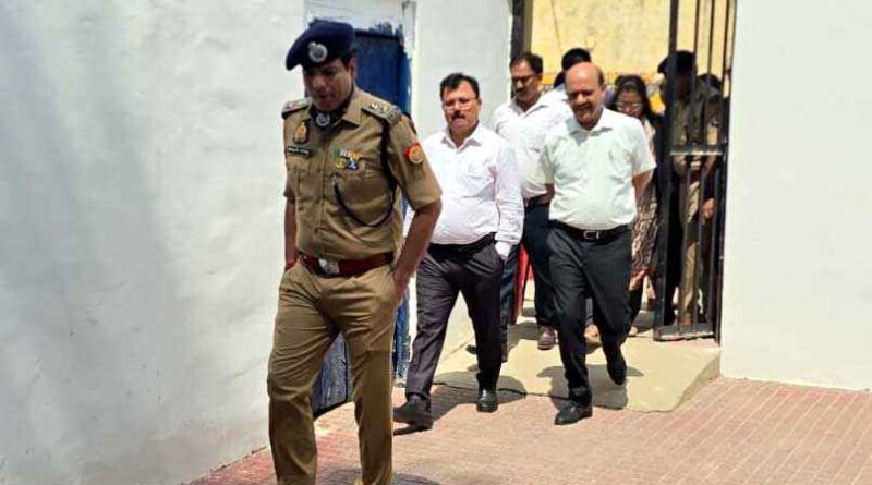 Muzaffarnagar जिला कारागार का उच्चस्तरीय निरीक्षण: बंदियों को बताए गए कानूनी अधिकार, जेल लोक अदालत से मामलों के त्वरित निस्तारण पर जोर 1 Muzaffarnagar News