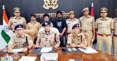 ‘ऑपरेशन सवेरा’ में बुढ़ाना Muzaffarnagar पुलिस की बड़ी कार्रवाई: 10 लाख की प्रतिबंधित वेनेरेक्स कफ सिरप, 3 लाख नकद और कार समेत 3 तस्कर गिरफ्तार 17 Muzaffarnagar News