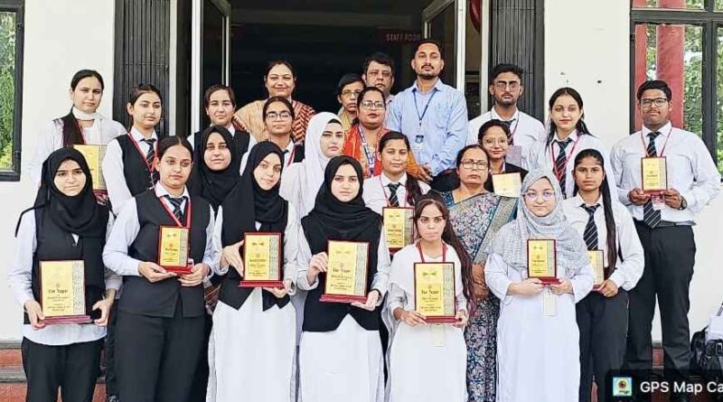 श्रीराम कॉलेज ऑफ लॉ Muzaffarnagar के परीक्षा परिणाम में छात्राओं का दबदबा, तनिशा, प्रिंस और उजमा बतूल बने टॉपर 1 Muzaffarnagar News