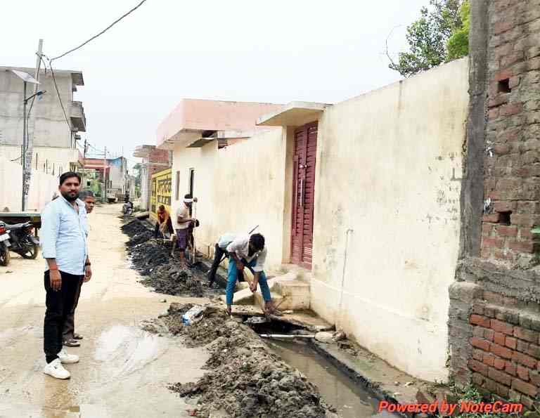 Muzaffarnagar शुकतीर्थ में प्रशासन की त्वरित कार्रवाई, स्वच्छता अभियान चलाकर दूर की गई जलभराव की समस्या 1 Muzaffarnagar News