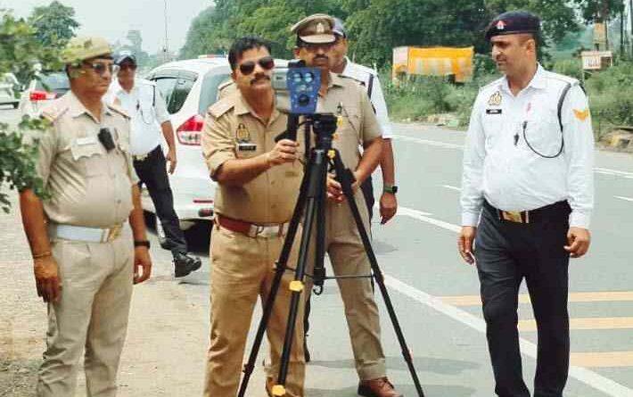 कांवड़ यात्रा-2026: Muzaffarnagar ट्रैफिक पुलिस का बड़ा एक्शन, ओवर स्पीडिंग पर 54 वाहनों के चालान; 21 रोडवेज बसें भी कार्रवाई की जद में 1 Muzaffarnagar News