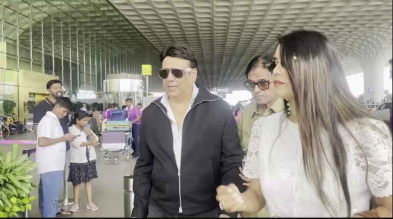 Govinda फिर सुर्खियों में! पत्नी सुनीता के ‘कोमल’ वाले बयान के बीच एक्ट्रेस कोमल रानी स्वर्णकर संग एयरपोर्ट पर दिखे, अफेयर की चर्चाओं ने पकड़ा जोर 1 Govinda Spotted With Komal Rani Swarnkar