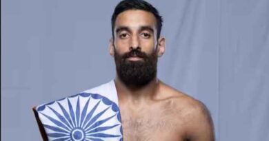 पुलवामा के बेटे Owais Yaqoob ने बुल्गारिया में लहराया भारत का परचम: Brave Cf 107 जीतकर रचा इतिहास, ‘काराकुली टोपी’ पहन दुनिया को दिखाया कश्मीर का गौरव Owais Yaqoob