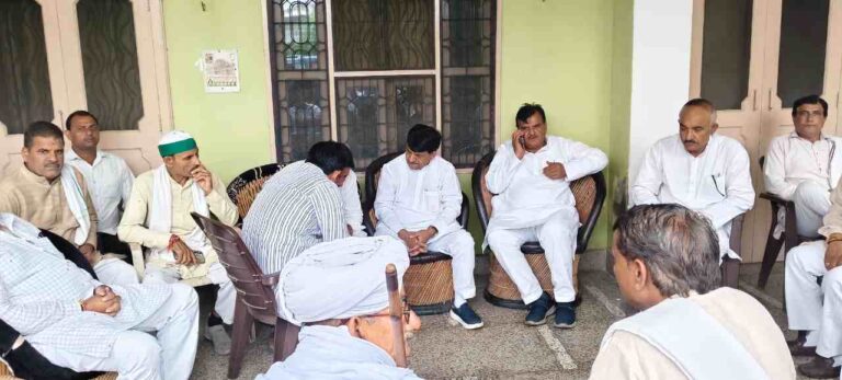 रोहन राठी हत्याकांड में बड़ा अपडेट: मंत्री कपिल देव अग्रवाल ने परिजनों से की मुलाकात, Muzaffarnagar एसएसपी को Sit गठित करने के निर्देश; बोले- जांच में लापरवाही बर्दाश्त नहीं 1 Muzaffarnagar News